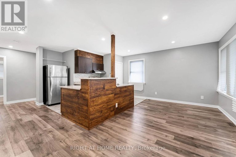28334647/2216-prospect-avenue/alta-vista/ottawa/ontario/K1H7G3_6