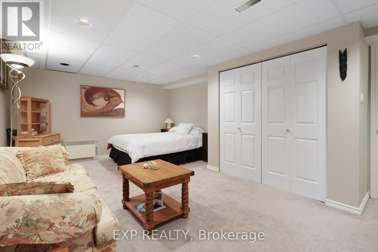 28764133/2106-lamira-street/applewood-acres/ottawa/ontario/K1H8N9_19