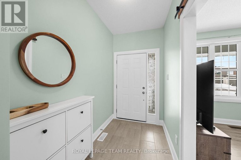 29419268/111-dun-skipper-drive/blossom-parkkemp-parkfindlay-creek/ottawa/ontario/K1X0G1_3