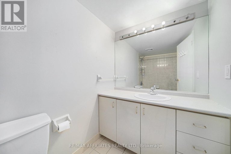 28447664/211-1705-playfair-drive/playfair-park/ottawa/ontario/K1H8P6_14