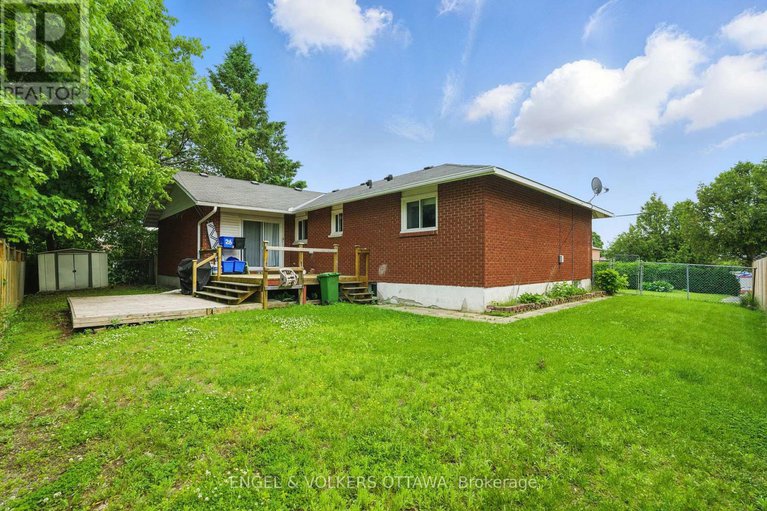 29085911/1427-rosebella-avenue/blossom-parkkemp-parkfindlay-creek/ottawa/ontario/K1T1E5_38