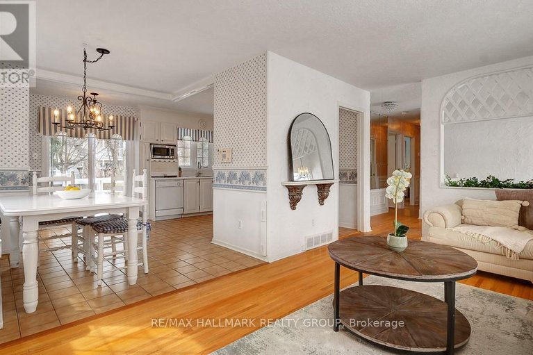 29514982/2185-bickerton-avenue/beacon-hill-north/ottawa/ontario/K1J6Y2_8