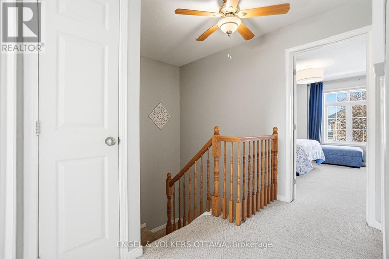 29570905/1092-brasseur-crescent/fallingbrookgardenway-south/ottawa/ontario/K4A5A1_15