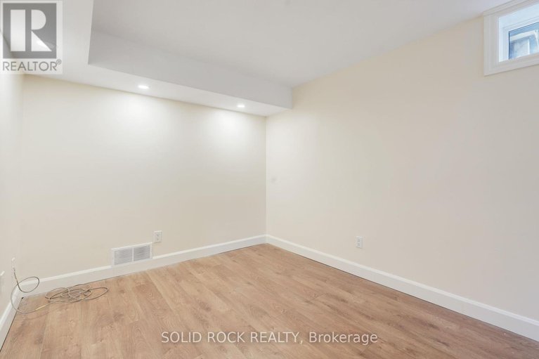 28538691/1135-maybank-street/parkway-park/ottawa/ontario/K2C2W7_32