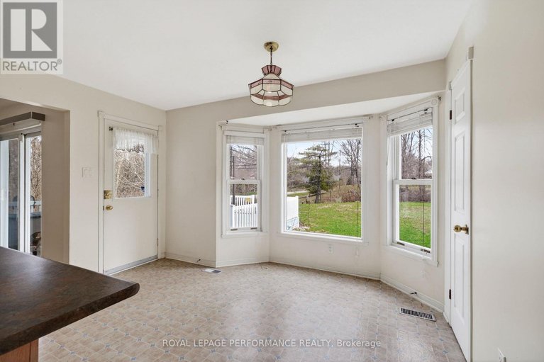 29652212/63-columbia-avenue/long-sault/south-stormont/ontario/K0C1P0_10