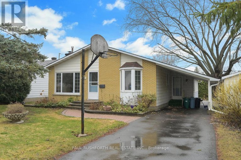 29628784/302-roxdale-avenue/bilberry-creekqueenswood-heights/ottawa/ontario/K1E1T8_1