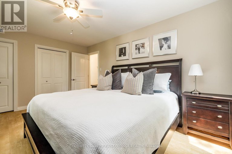 28439323/5455-west-river-drive/manotick-long-island-nicholls-island/ottawa/ontario/K4M1G7_28