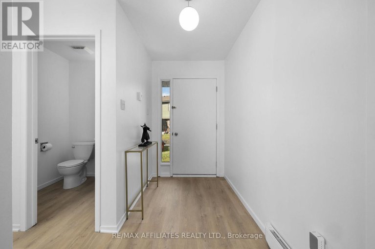 29083551/12-selye-crescent/beaverbrook/ottawa/ontario/K2K1C9_4