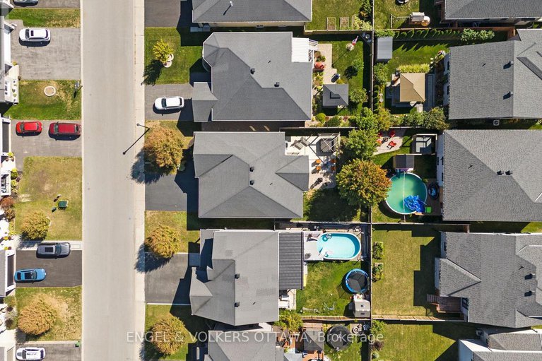 28874016/313-colmar-street/embrun/russell/ontario/K0A1W0_33