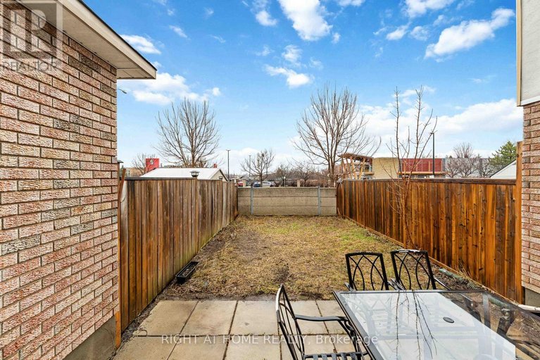 29604610/17-locheland-crescent/barrhaven-east/ottawa/ontario/K2G6H2_12