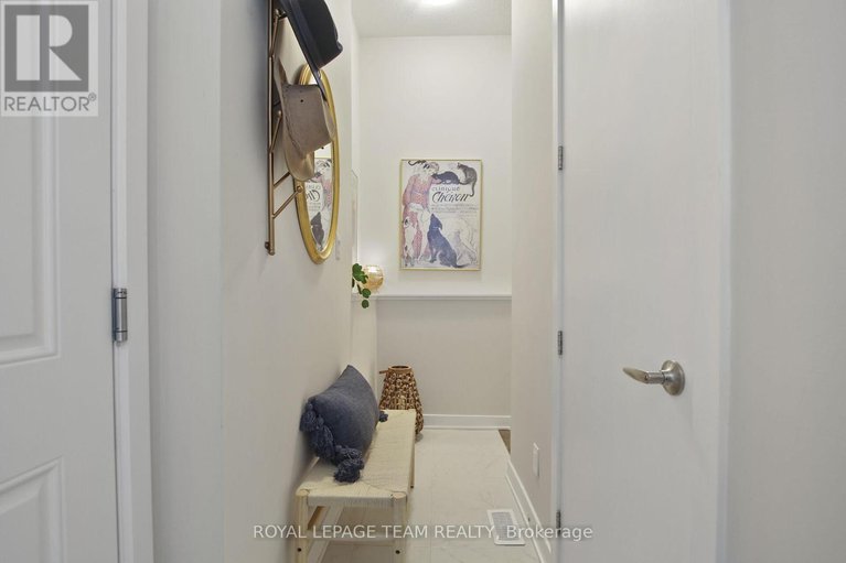 28291753/506-oldenburg-avenue/btwn-franktown-rd-fallowfield-rd/ottawa/ontario/K0A2Z0_44