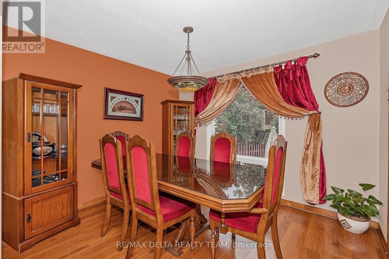 29107738/427-mockingbird-drive/chatelaine-village/ottawa/ontario/K1E2A8_11