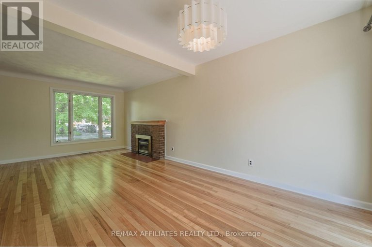 28513866/536-browning-avenue/riverview-park/ottawa/ontario/K1G0T4_15