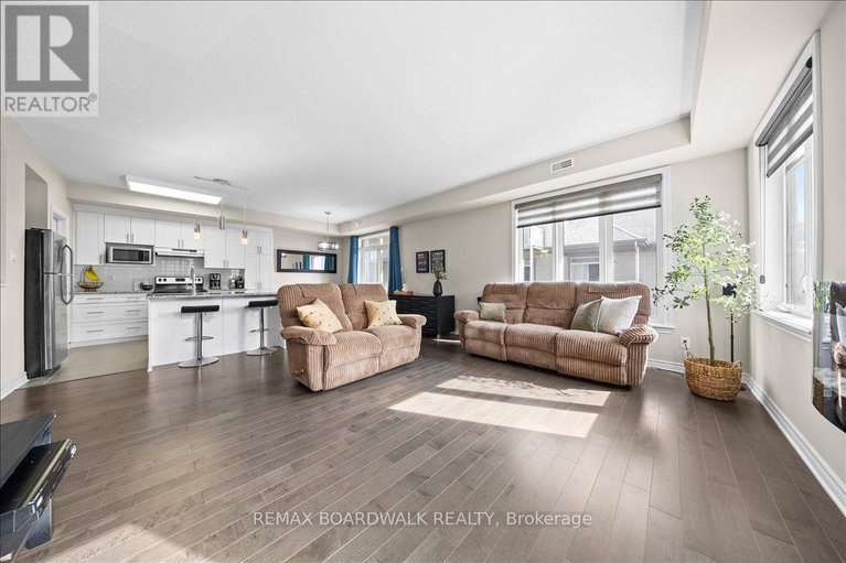 29458538/b-1015-beryl-private/riverside-southgloucester-glen/ottawa/ontario/K1V2M4_18