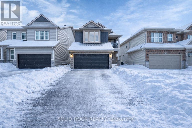 28814224/149-minikan-street/blossom-parkkemp-parkfindlay-creek/ottawa/ontario/K1X0E5_1