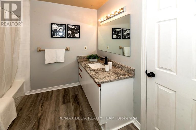 29538005/137-bridlewood-drive-s/bridlewood/ottawa/ontario/K2M2G6_18