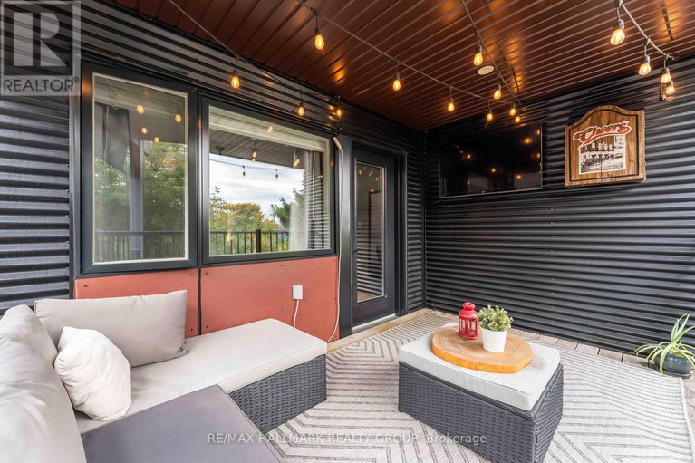28931176/a-142-queen-mary-street/overbrookcastle-heights/ottawa/ontario/K1K1X5_18