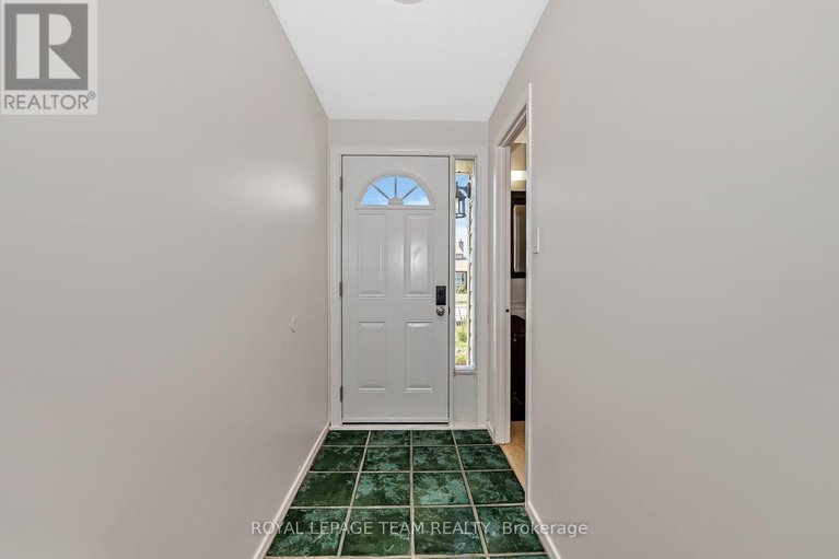 28935991/10-31-malvern-drive/pheasant-run/ottawa/ontario/K2J1M8_5