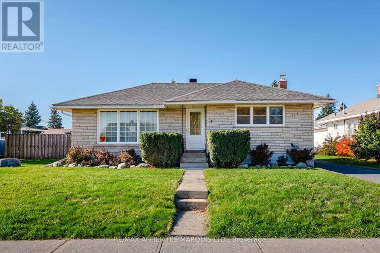 29588946/7-farran-drive/ingleside/south-stormont/ontario/K0C1M0_1