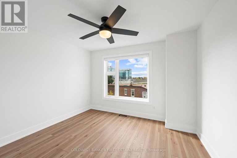 29318480/c-238-lebreton-street-n/west-centre-town/ottawa/ontario/K1R7J3_39