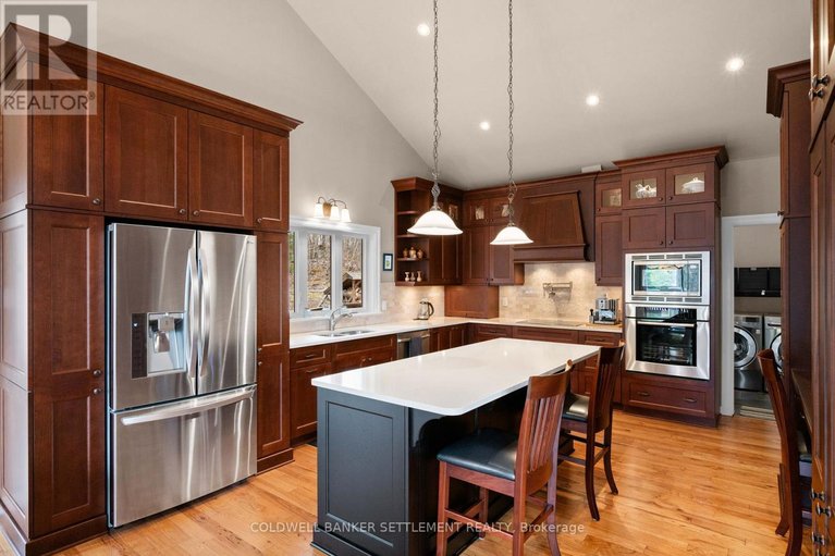 29662330/3124-mcdonalds-corners-road-road/lanark-highlands-dalhousie-twp/lanark-highlands/ontario/K0G1K0_12