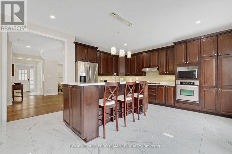 28379305/2782-grand-vista-circle/half-moon-bay/ottawa/ontario/K2J0W5_18