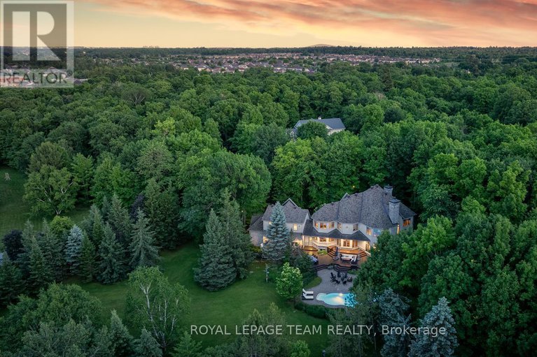 28532600/33-marchbrook-circle/rural-kanata-central/ottawa/ontario/K2W1A1_4
