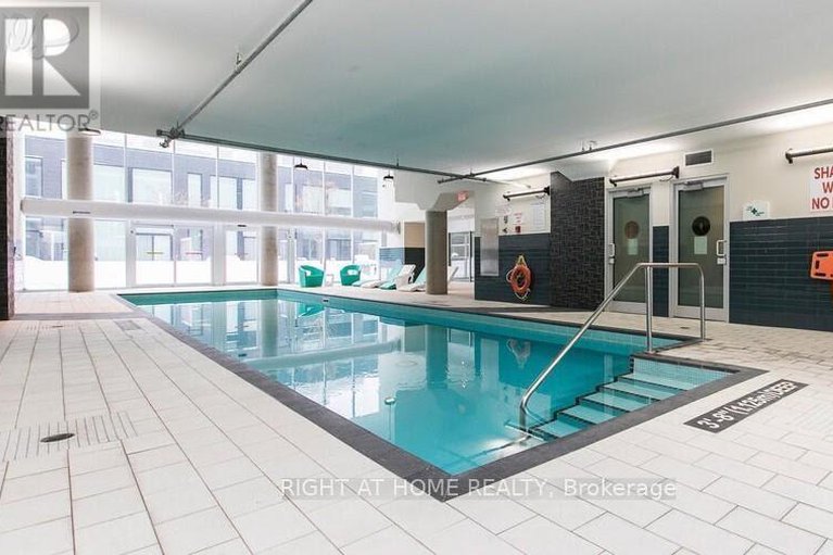 28668449/2306-40-nepean-street/ottawa-centre/ottawa/ontario/K2P0X5_23
