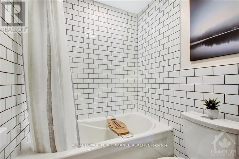 29623678/48-hawthorne-avenue/ottawa-east/ottawa/ontario/K1S0B1_16