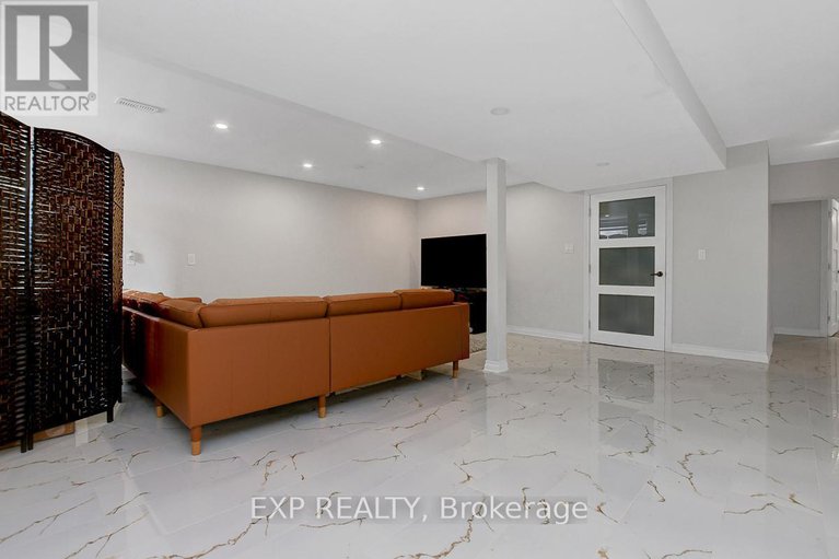 29100395/228-hidden-meadow-avenue/blossom-parkkemp-parkfindlay-creek/ottawa/ontario/K1T0C2_41