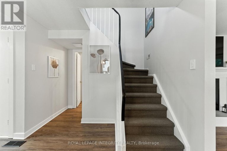 28843090/7900-decarie-drive/orleans-wood/ottawa/ontario/K1C2K3_23