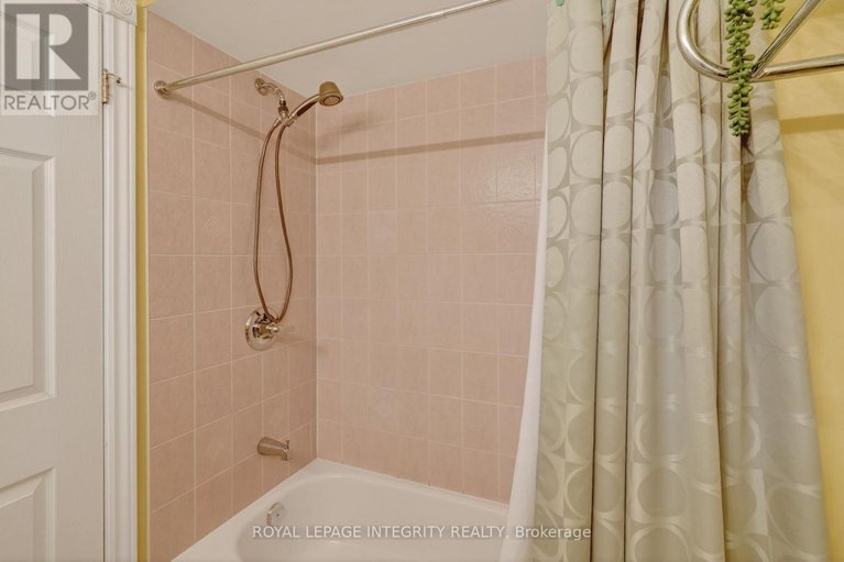 29641401/33-grammercy-park/central-park/ottawa/ontario/K2C4E1_33