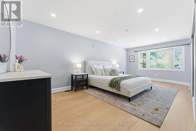 29650101/19-kingsford-crescent/beaverbrook/ottawa/ontario/K2K1T5_17