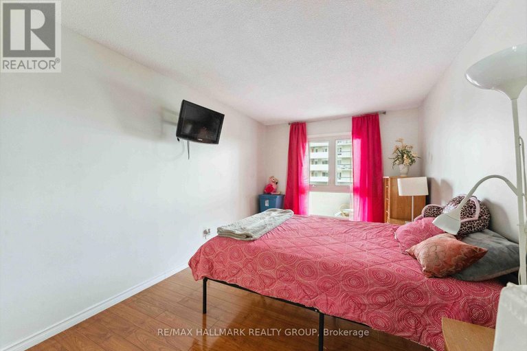 28414762/158c-mcarthur-avenue-s/vanier/ottawa/ontario/K1L8E7_20