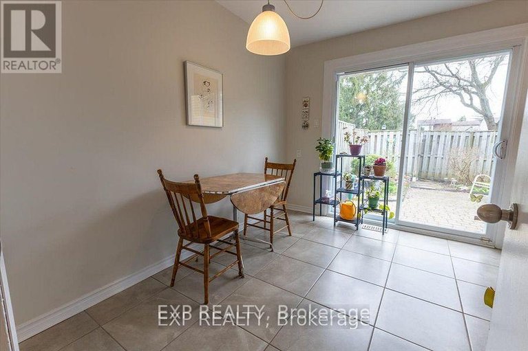 29464156/422-kintyre-private/carleton-square/ottawa/ontario/K2C3M7_14