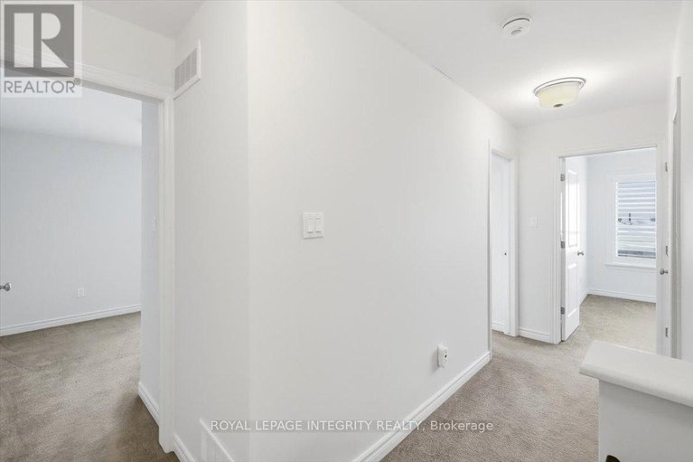 29419871/359-axis-way/mer-bleuebradley-estatesanderson-park/ottawa/ontario/K1W0L7_18