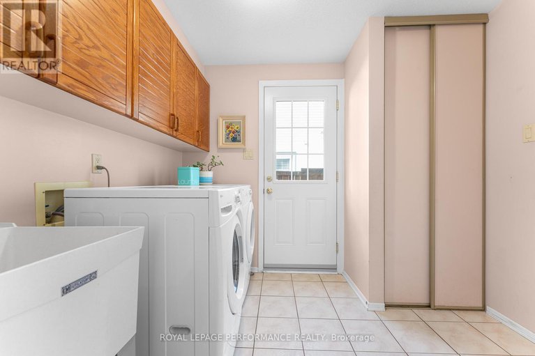28877578/1848-thistleleaf-crescent/chapel-hill/ottawa/ontario/K1C5W7_19