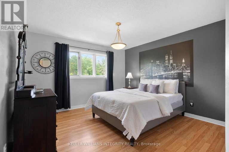 28466122/22-marchbrook-circle/rural-kanata-central/ottawa/ontario/K2W1A1_30