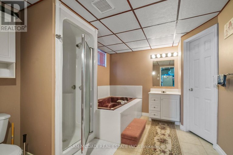 28973878/2705-laurier-street/town-of-rockland/clarence-rockland/ontario/K4K1A3_30