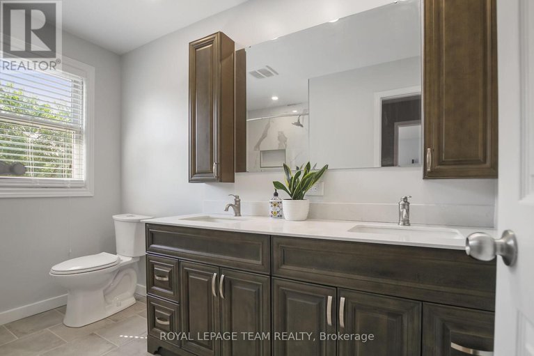 28617352/7-albury-crescent/stittsville-central/ottawa/ontario/K2S1G7_30