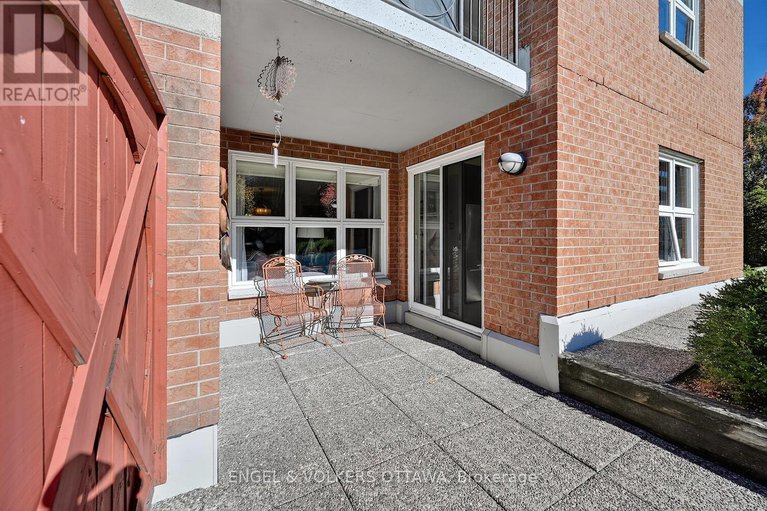 29383001/203-120-darlington-private/hunt-clubwestern-community/ottawa/ontario/K1V0X5_6