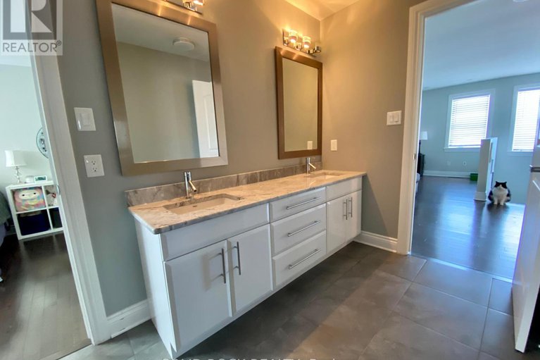 28598042/246-lera-street/smiths-falls/smiths-falls/ontario/K7A5M3_32