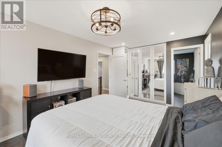 28978669/1406-bouton-dor-way/bilberry-creekqueenswood-heights/ottawa/ontario/K1E3L3_21
