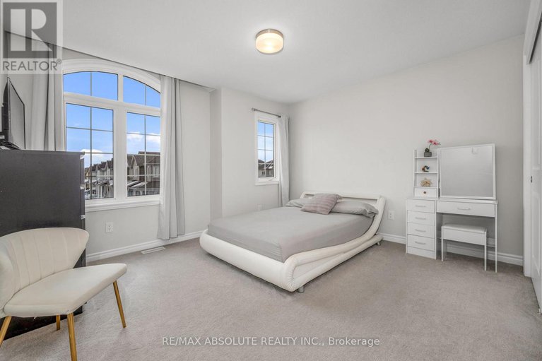 28752702/730-perseus-avenue/half-moon-bay/ottawa/ontario/K2J6V8_28