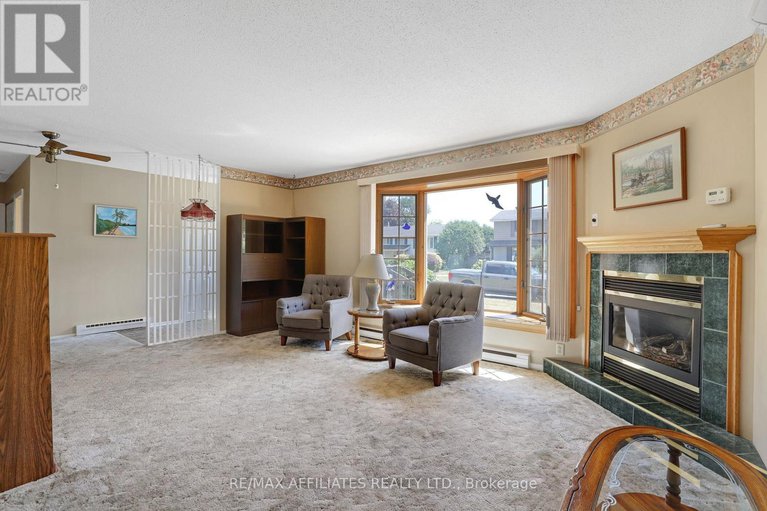 28933118/17-canfield-road/sheahan-estatestrend-village/ottawa/ontario/K2H5S7_13