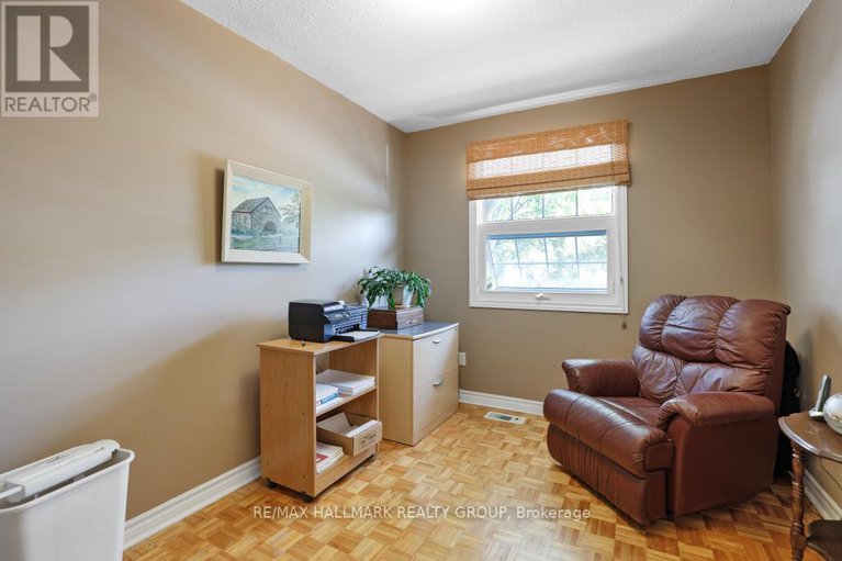 28911450/2-1240-pebble-road/south-keys/ottawa/ontario/K1V8V4_21