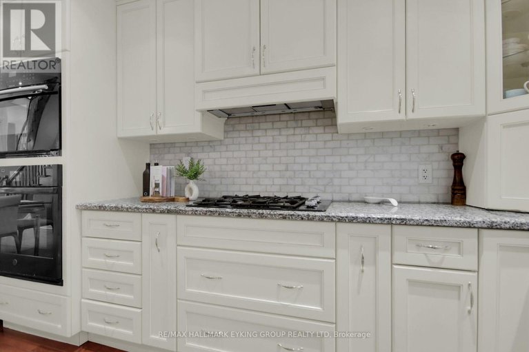 29609509/121-macdonald-street/ottawa-centregolden-triangle/ottawa/ontario/K2P1H7_17