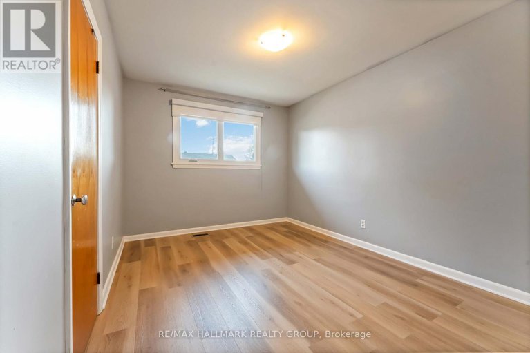28737782/1921-navaho-drive/bel-air-heights/ottawa/ontario/K2C0T5_19