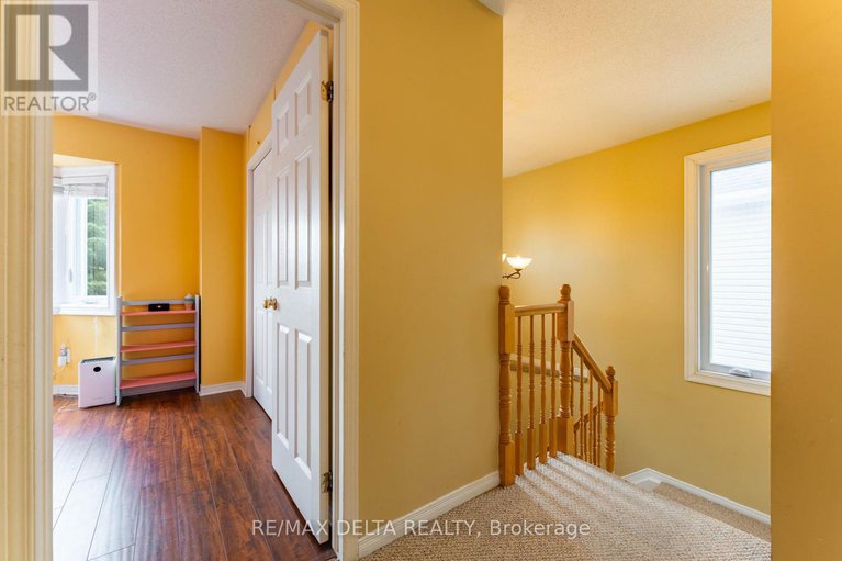 28540257/1610-duplante-avenue/fallingbrookpineridge/ottawa/ontario/K4A4A2_26
