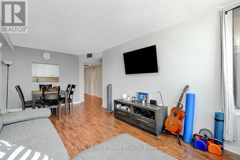 28020394/303-1500-riverside-drive/riverview-park/ottawa/ontario/K1G4J4_16